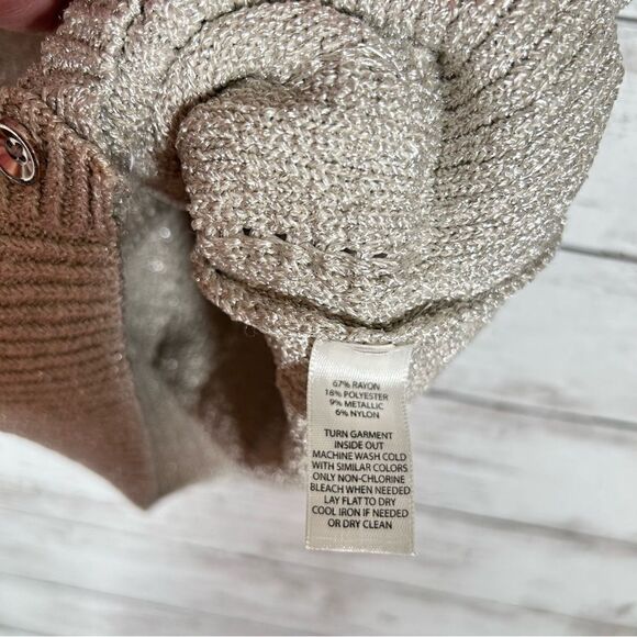 White House Black Market Silver Metallic Ecru Shimmer Sweater Jacket XXS 4/6 - Picture 8 of 8